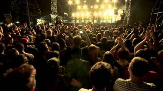 Sleigh Bells performs "Straight A's" at Converse City Carnage NYC