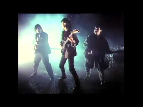 崔健 Cui Jian - 快让我在这雪地上撒点儿野 Let me go wild in the snow