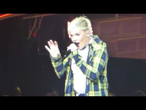 Pink Live Sydney 11.8.18