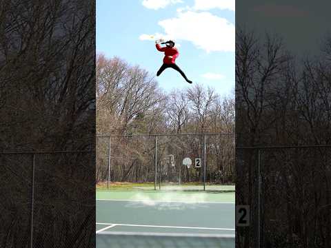 Yor plays tennis #anime #yorforger #anyaforger #loidforger