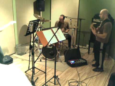 23-02-2011 always on the run