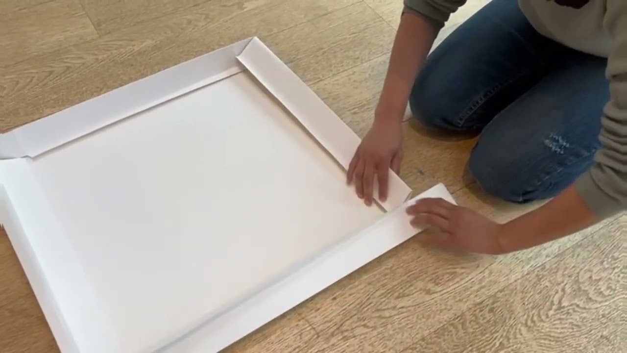 How to Assemble the Lid of our Surprise Box