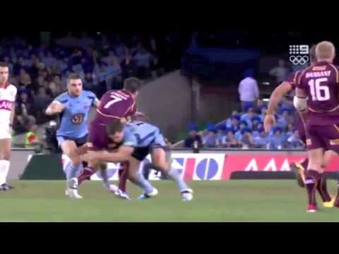 Sam Thaiday smashes Greg Bird (LEGITIMATELY) back to the Interchange Bench!!