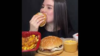 Download lagu BURGER KING | WHOPPER   CHICKEN SANDWICH   CHEESE FRIES |  MUKBANG ASMR | EATING SOUNDS #shorts mp3
