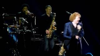 Simply Red - Look at You Now (Crocus City Hall, Moscow, Russia, 27.06.2016)