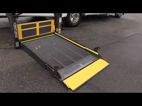 2011 Ford Elkhart 12 Passenger + 2 Wheelchair Shuttle Bus - S07189