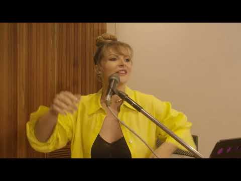 Putumayo Discovery Presents - Paula Mel "Definição"