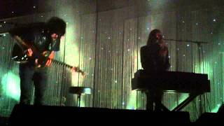 Beach House - Astronaut live at the Glass House