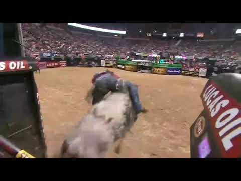 Renato Nunes  Vs  Touro Air Time * Rodeio em Touros *