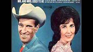 Ernest Tubb & Loretta Lynn "Keep Those Cards And Letters Coming In"