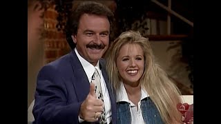 Amie Comeaux - Interview (1995)(Music City Tonight 720p)