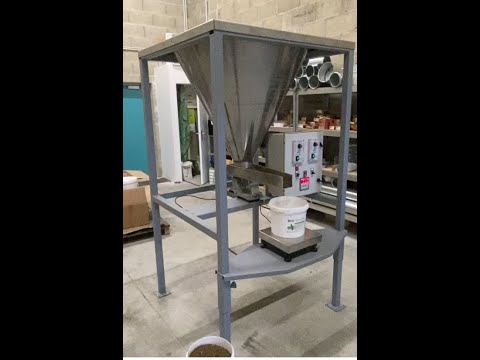 Ensacheuse semi-automatique 100 g à 10 kg pour poudres et granulés - TBMI  BAGGIN5_2