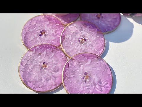 Beautiful Lacing in This Resin Ocean Serving Board