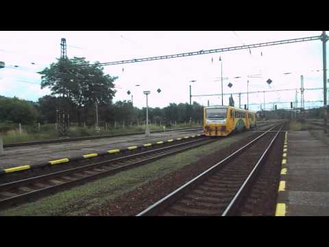 Příjezd vlaku Os 6786 (ČD 814.173) - Most, 28. 6. 2013