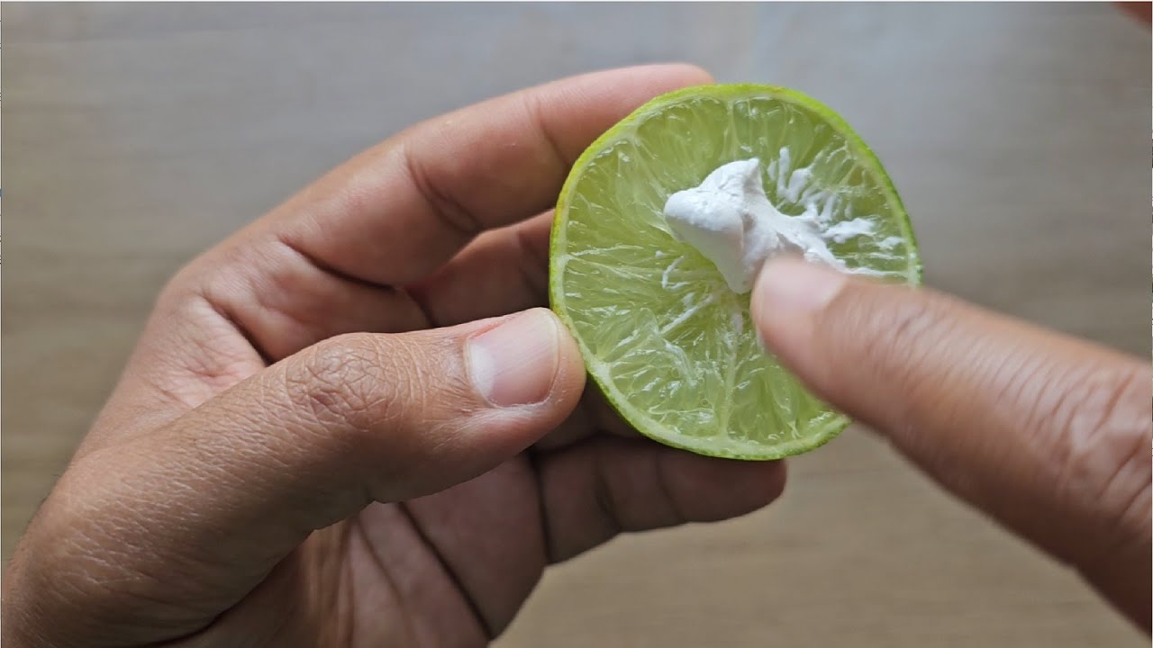 MORRIA E NÃO SABIA: É só esfregar PASTA DE DENTE no LIMÃO e nunca mais tive esse problema