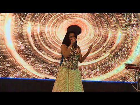 Sangeet Sandhya with Live Band by @risinglilyeventcompany