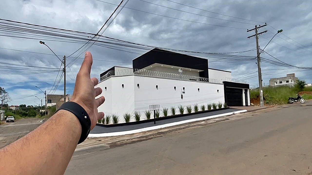 CASA DE ESQUINA COM PISCINA NO RESIDENCIAL MONTE CRISTO EM TRINDADE💎🏊