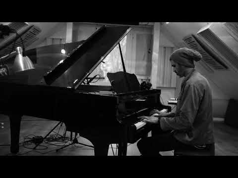 Phillip Bracken piano solo - OKOUCHO Recordings