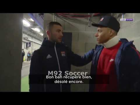 Anthony Lopes s'excuse auprès de Kylian Mbappé à la fin du match Lyon-Psg