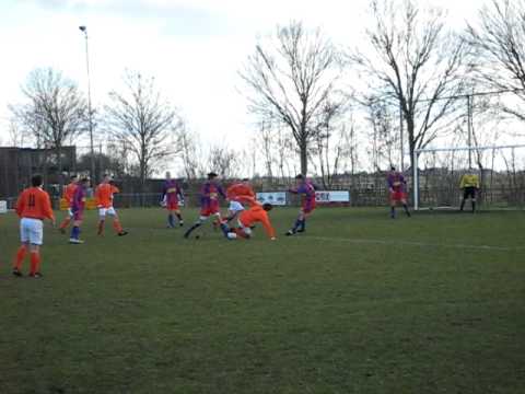 Vloeiende aanval Oudega tegen VWC (6-3-10)