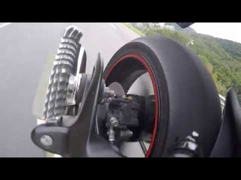 Suzuki GSR 750 Acceleration 0-120