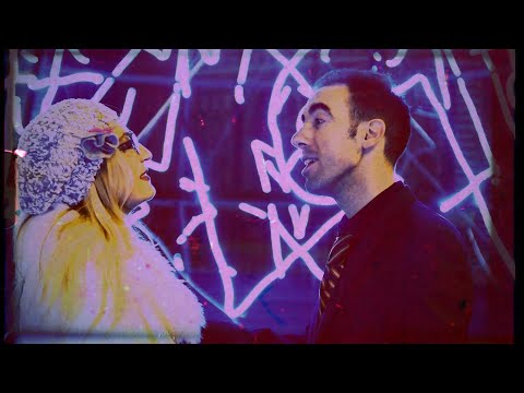 Lorenzo Andreaggi - IT IS CHRISTMAS - È NATALE (feat. Donatella Alamprese) - [Official Music Video]