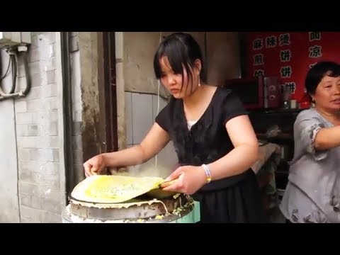 Chinese Street Food 2018 - Best Jianbing and Stir-Fried Noodles in China