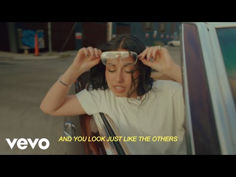 Sofia Camara - Girls Like You (Lyric Video)