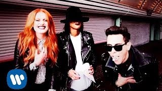Cobra Starship: Never Been In Love ft. Icona Pop [OFFICIAL VIDEO]