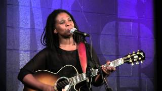 Ruthie Foster - Woke Up This Morning - Live at McCabe&#39;s