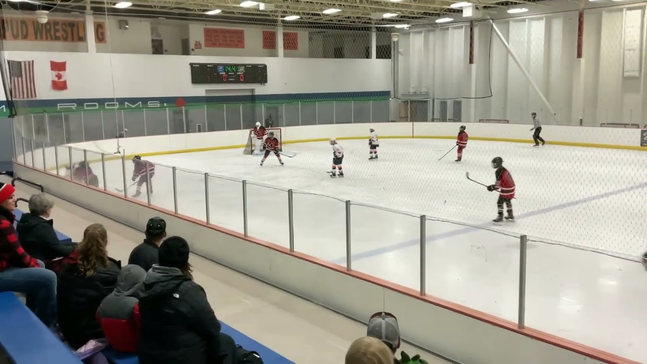 Game 04: 1-0 Flyers, Ashton tips in a shot from Bentley, Parker