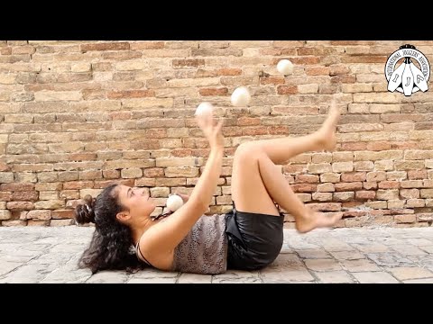 Ball juggling by Alice Lombardi from Italy | IJA Tricks of the Month
