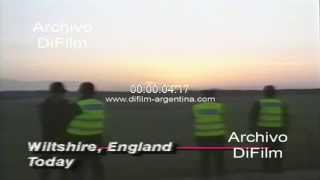 DiFilm - Imagenes de Stonehenge y circulos en cultivos de Wiltshire 1990