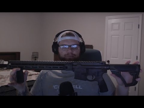 HUTCHMF SHOWS OFF HIS NEW GUN