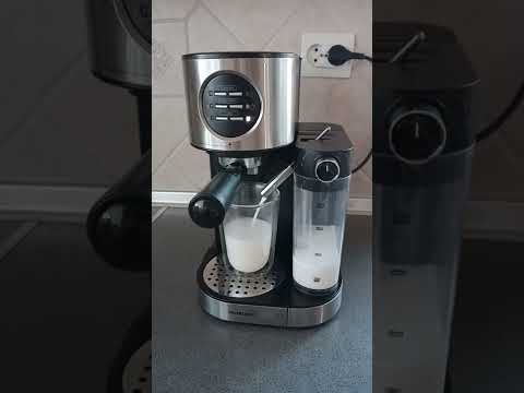 Ekspres ciśnieniowy kolbowy SilverCrest SEMM 1470 A1 czarny