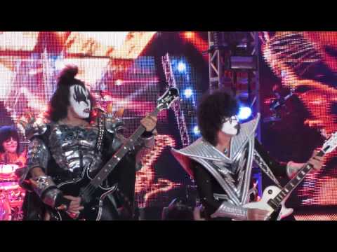 Kiss - Opening+Detroit Rock City Live - Hamburg O2 World - 2.6.2015