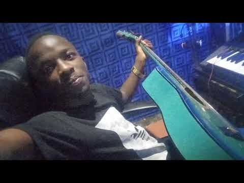 TENGO BOY -  ( MUSIC VIDEO STUDIO SESSION )