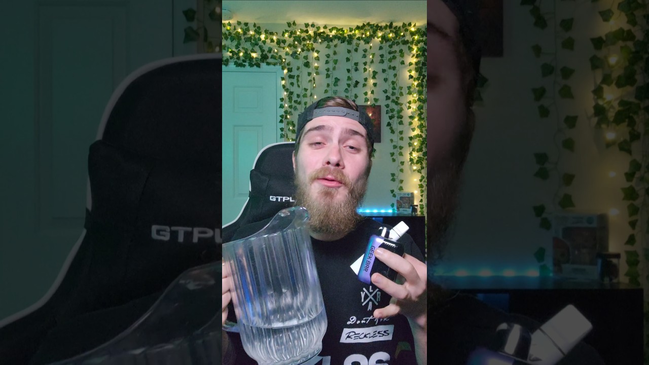 Super Blinker the pen and vape! 😵 #blinkershorts #penjamin #vape #blinker