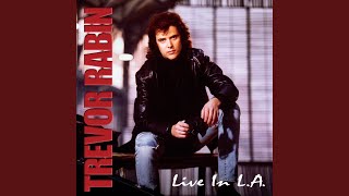 I Can&#39;t Look Away (Live)