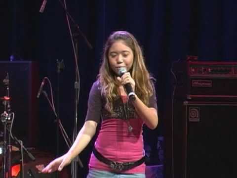 Chloe Jordache Live Concert at the House of Blues (Nobody)