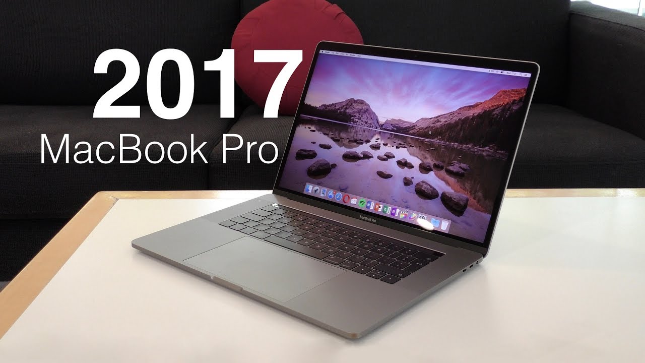Ноутбук Apple MacBook Pro 15 with Touch Bar Серебристый Mid 2017 [MPTU2] 15" Core i7 2,8 ГГц, 16 ГБ, 256 ГБ SSD, Radeon Pro 555