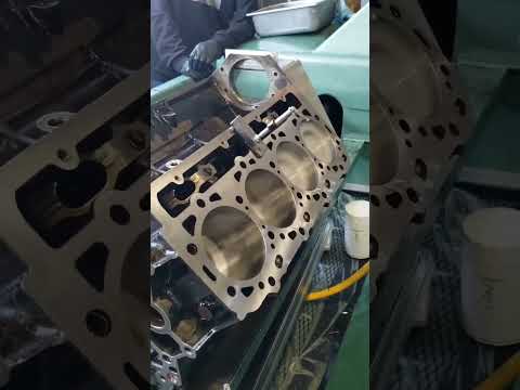 Throwback Thursday to prepping a duramax engine build!💪👀