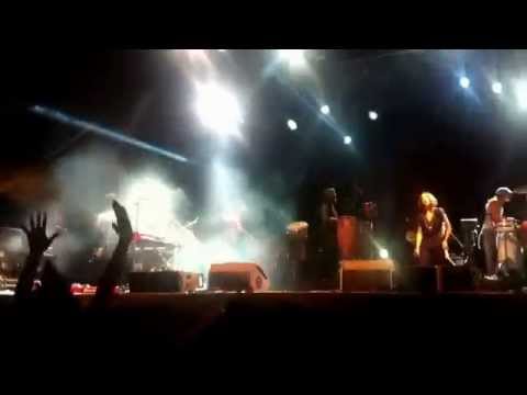 Calle 13   Atrévete-te-te (Live Sevilla 2015)