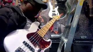 Video thumbnail for AMERICAN FENDER Deluxe Jazz Bass 5 (Ash White) - m by maxproud