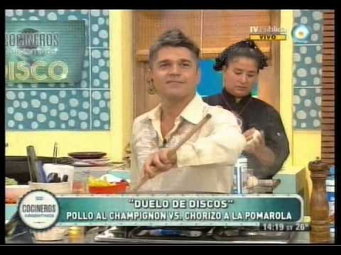 Pollo al disco VS Chorizos a la pomarola al disco Parte 1