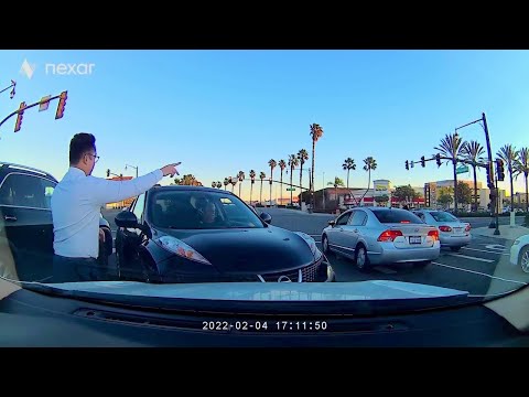 Multi Car Collision at Busy Intersection || ViralHog