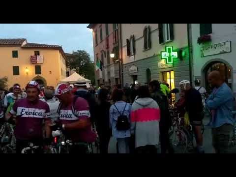 La corsa � finita, festa a Gaiole: arrivederci all'Eroica 2020