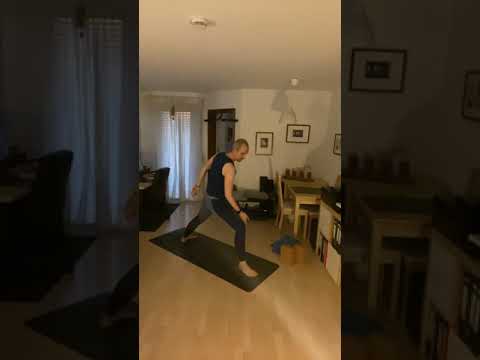 Ralfs Yoga - Flow mit Ashtanga und Vinyasa Elementen