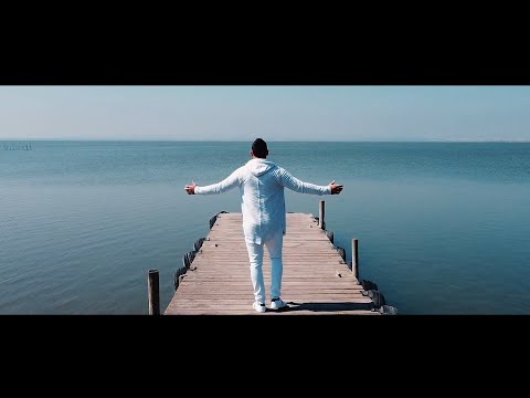 July Gomera - Eterna (Lyric Video Oficial)