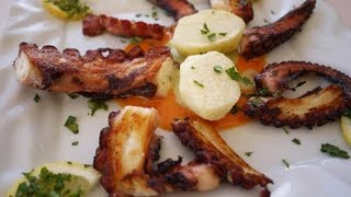 preview picture of video 'Grilled Octopus, El Roque de Los Pescadores Restaurante'